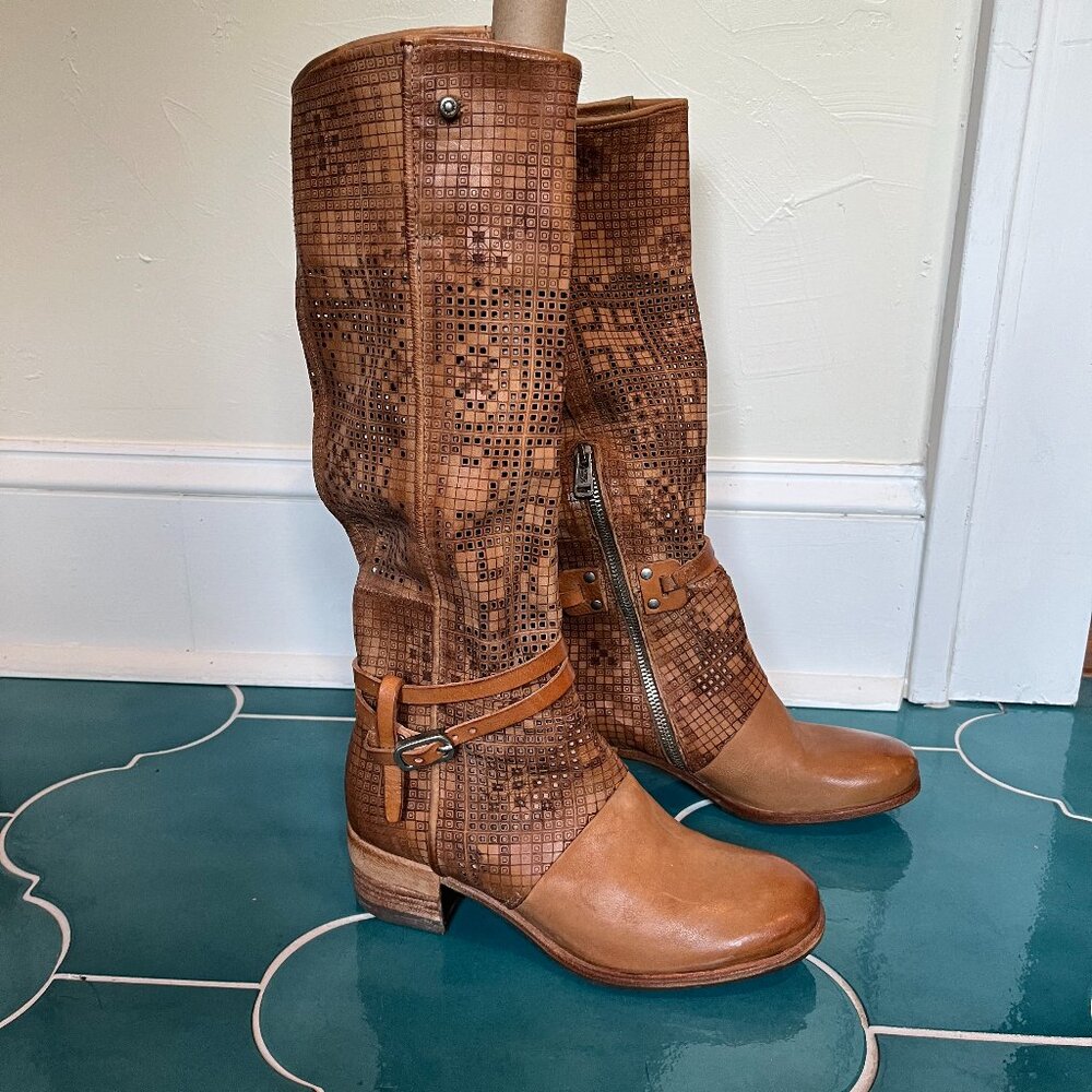 A.S. 98 Tall Perforated detailed Boots